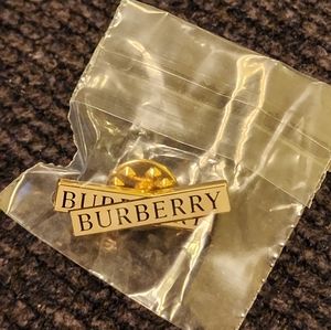 NWOT Burberry Brooch Pin